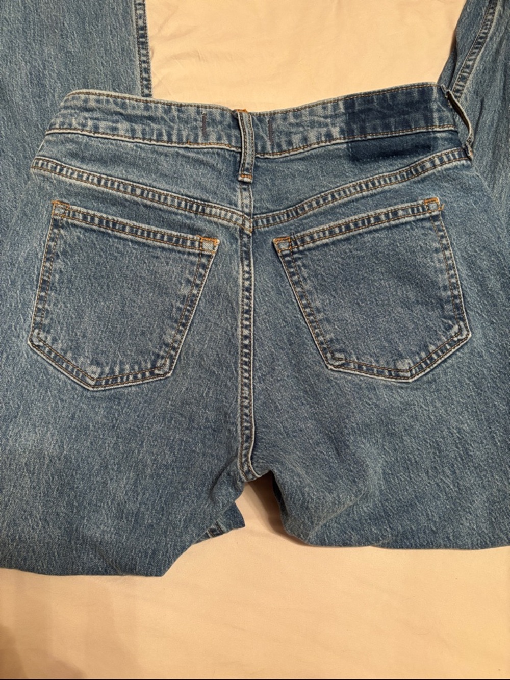 Abercrombie & Fitch Women’s Straight Leg Jeans in Light Blue - Picture 3 of 3